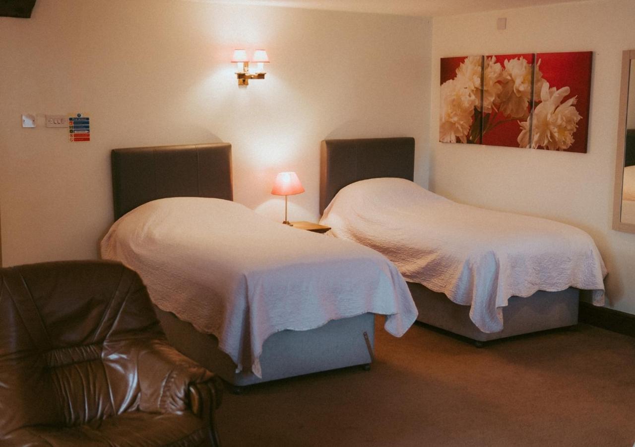 The Heathfield Inn Honiton Extérieur photo