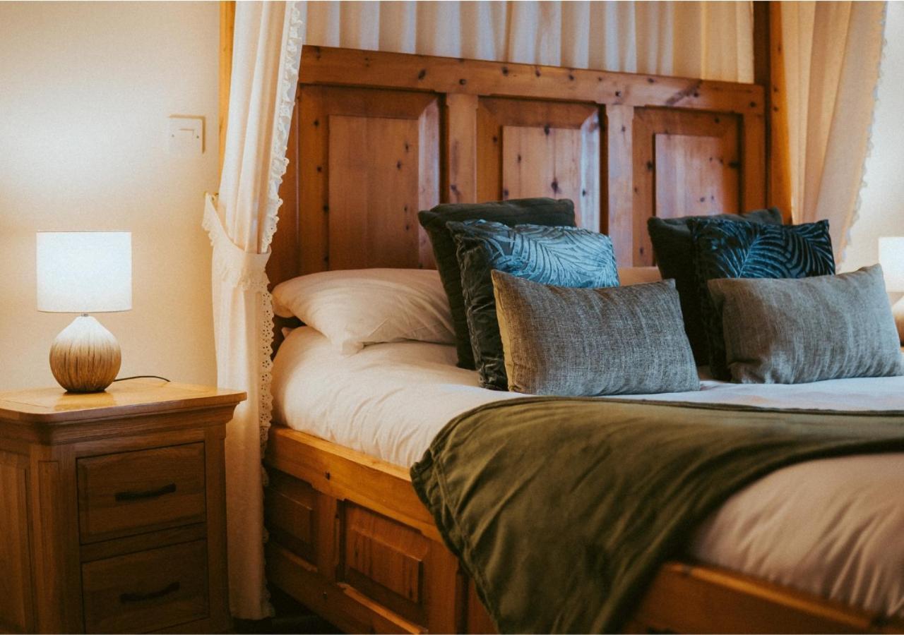 The Heathfield Inn Honiton Extérieur photo