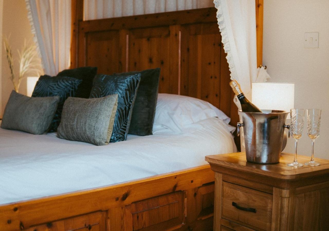 The Heathfield Inn Honiton Extérieur photo