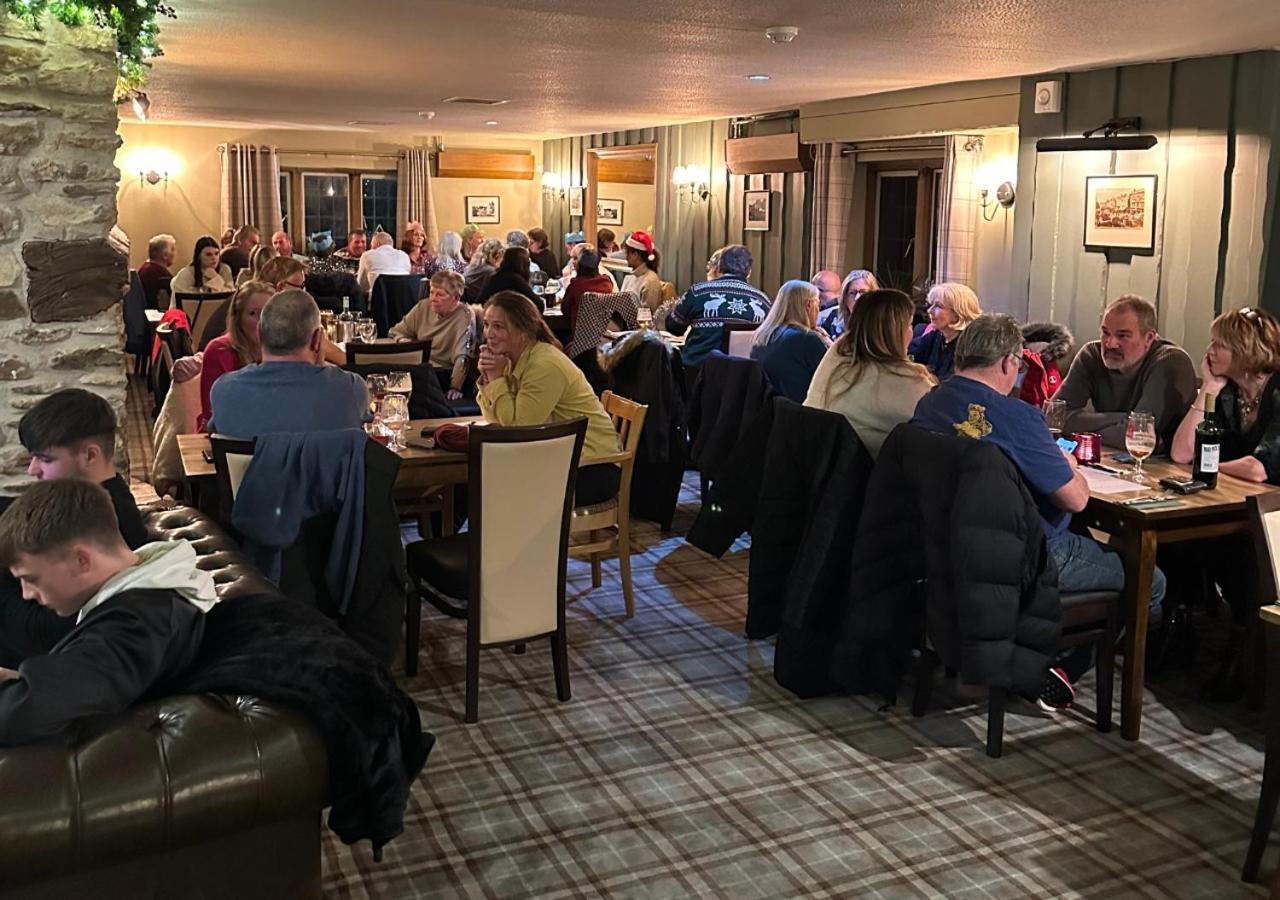 The Heathfield Inn Honiton Extérieur photo