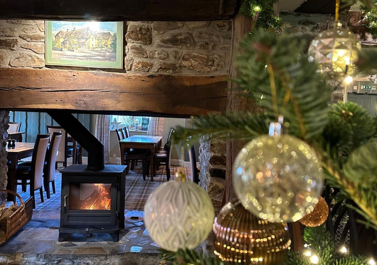 The Heathfield Inn Honiton Extérieur photo