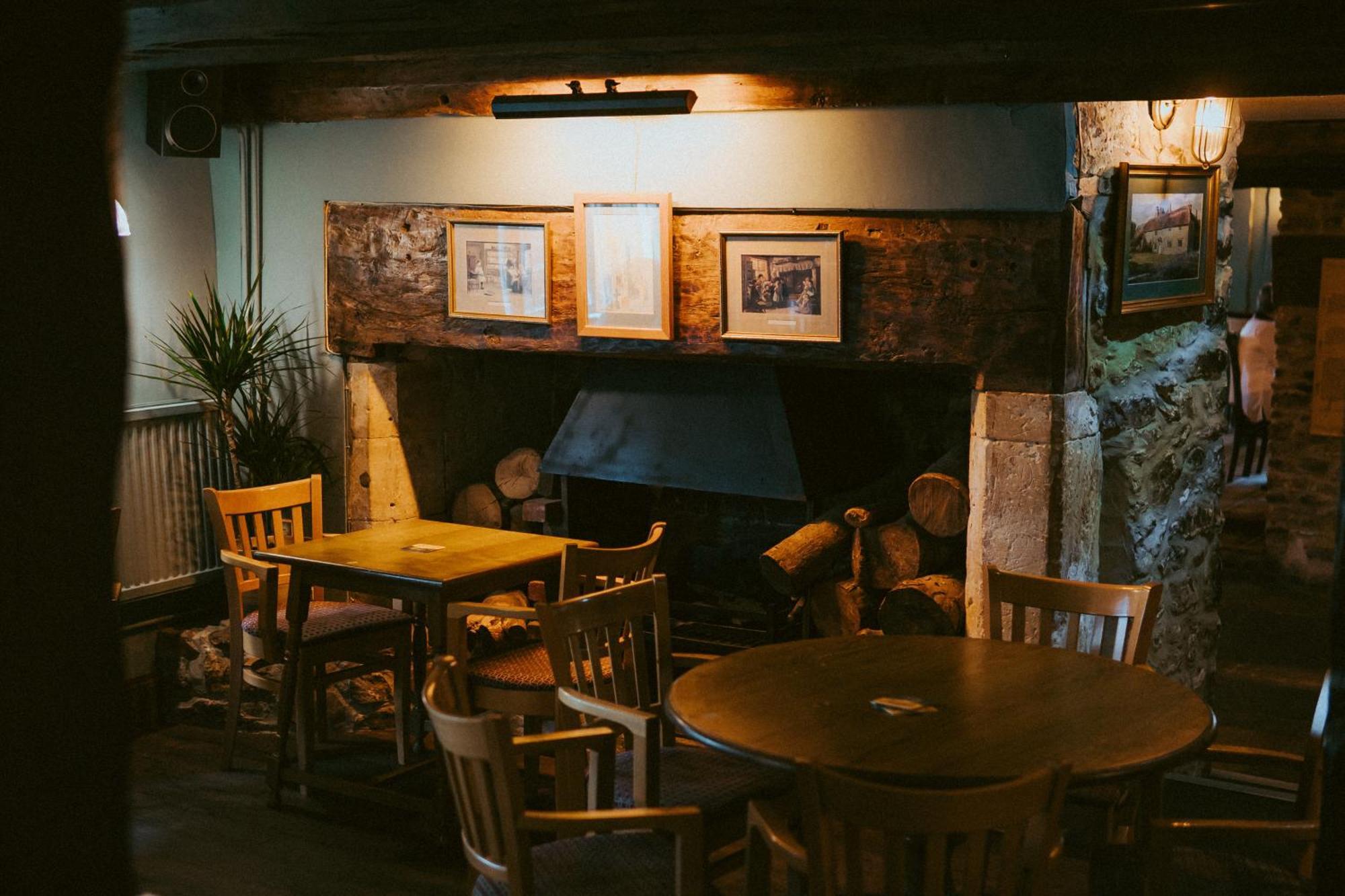 The Heathfield Inn Honiton Extérieur photo